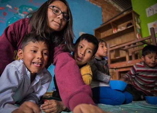 Projetos de voluntariado Earlybird verão Bolívia crianças jovens comunidade